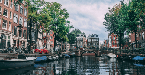 A cidade de Amsterd&atilde;.